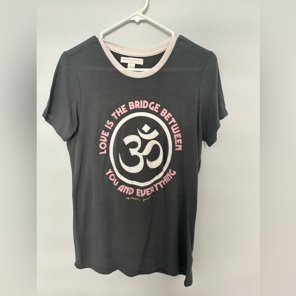 Grey spiritual gangster graphic tee size S